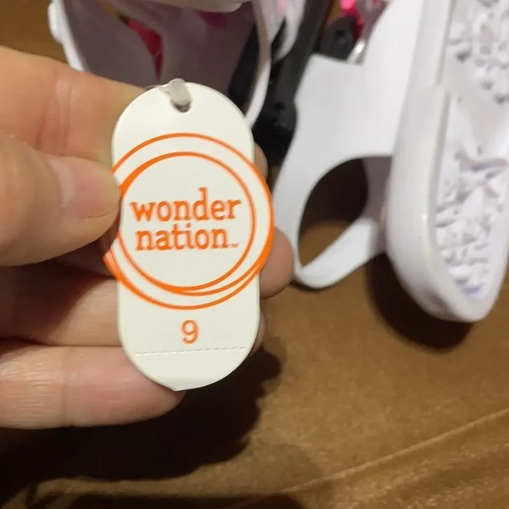 Wonder nation 9 white rubber shoe pink flower NWT